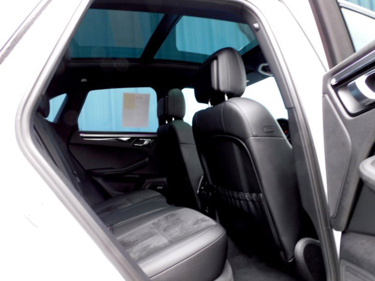 Used 2021 Porsche Macan image 19