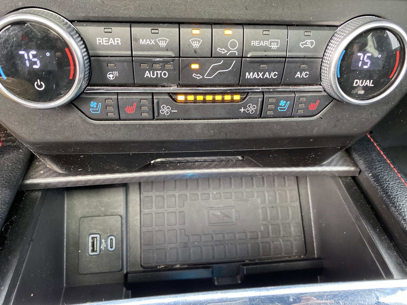 Used 2021 Ford Expedition Limited image 14