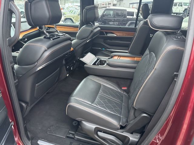 Used 2024 Jeep Grand Wagoneer L Series III image 19