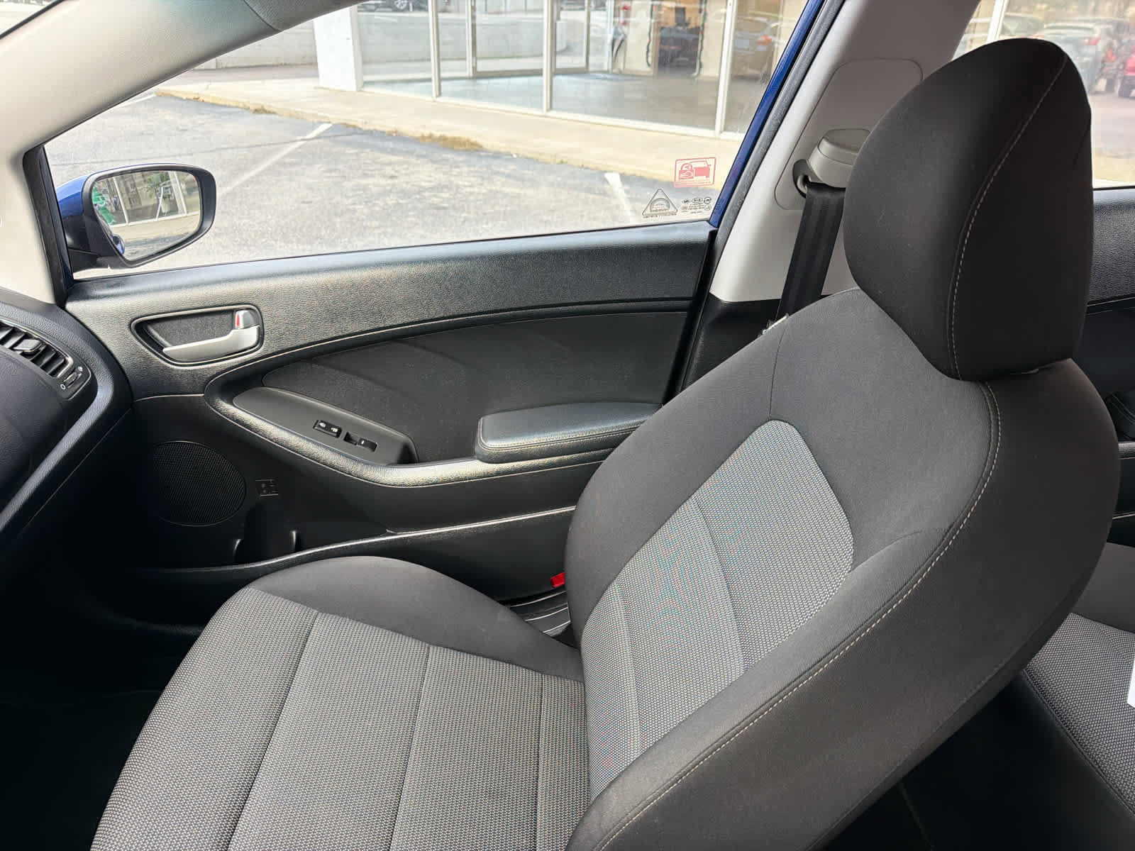 Used 2018 Kia Forte LX image 28