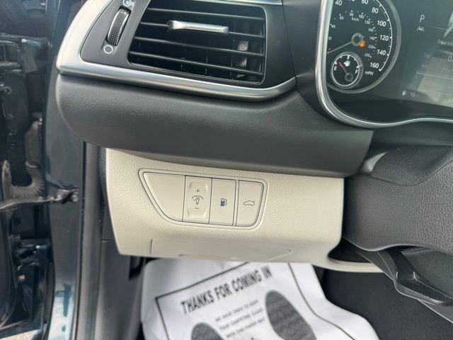 Certified 2022 Genesis G70 2.0T image 21