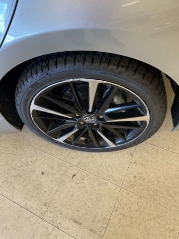 Used 2020 Toyota Camry XSE FWD image 32