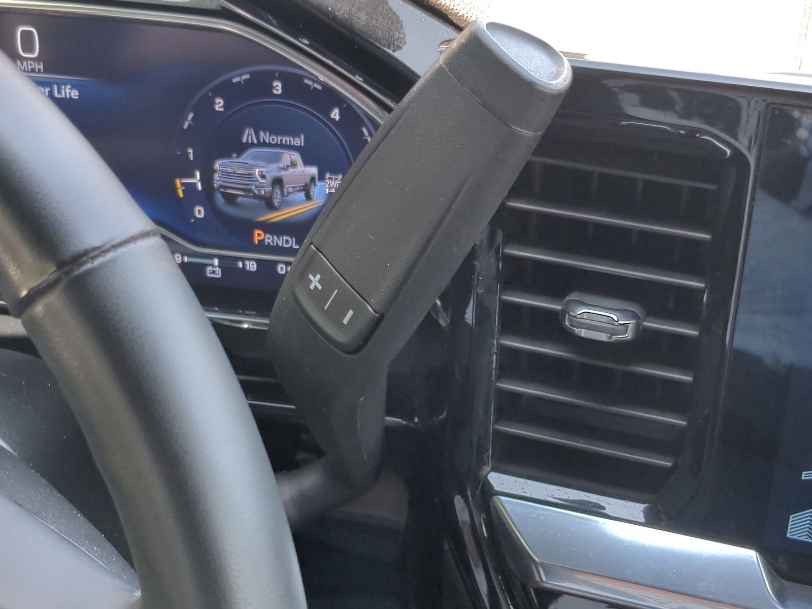 Used 2024 Chevrolet Silverado 2500 High Country w/ High Country Premium Package image 15