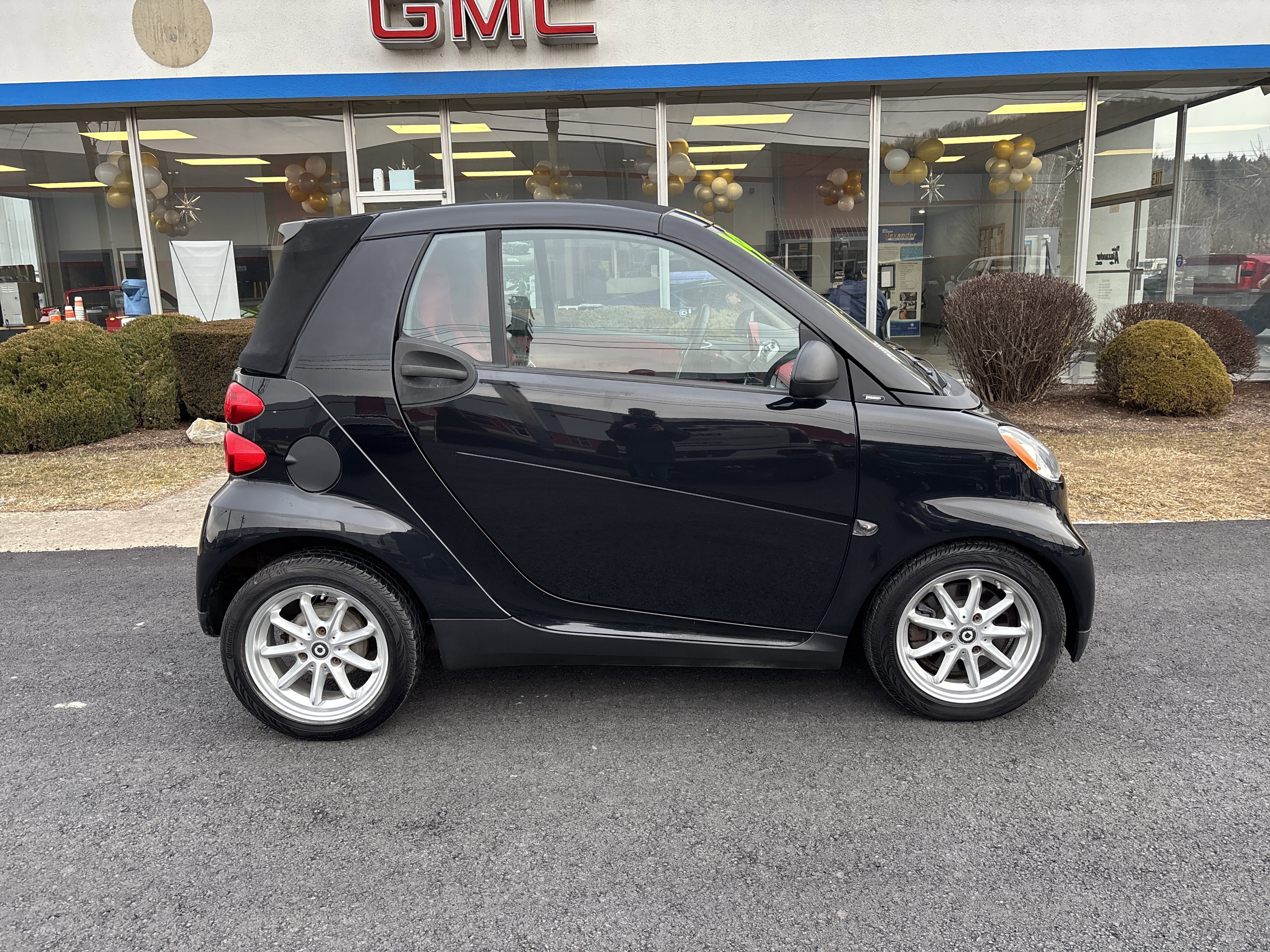 Used 2009 smart fortwo passion video 2