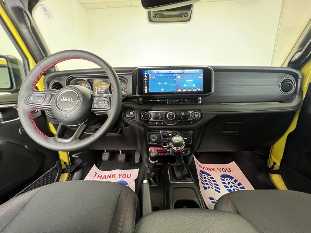 Used 2024 Jeep Wrangler Unlimited Rubicon w/ Technology Group image 10