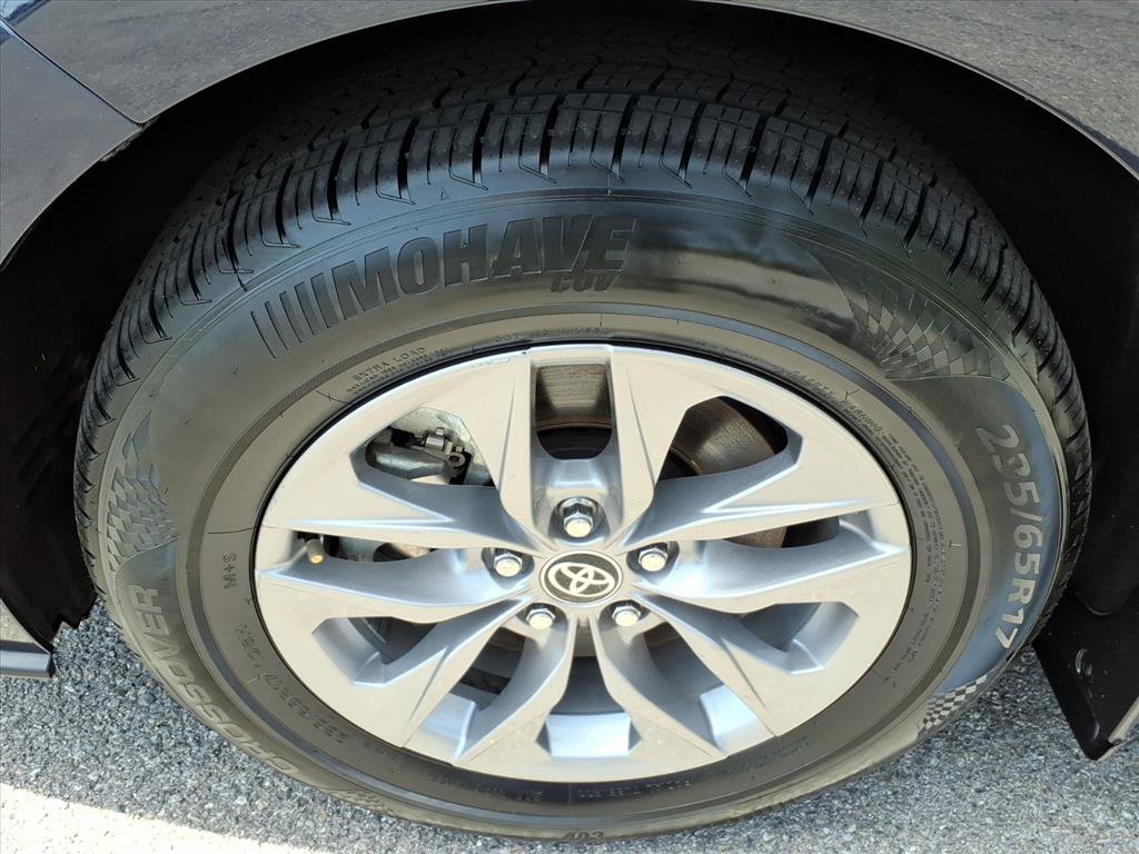 Used 2024 Toyota Sienna LE FWD image 10