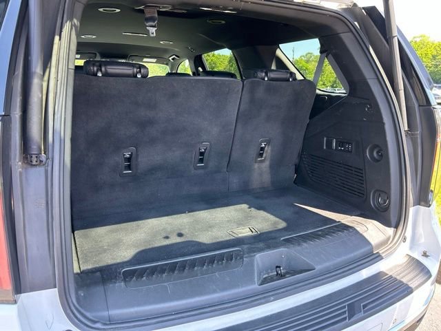 Used 2022 Chevrolet Tahoe LT w/ Luxury Package AWD/4WD image 11