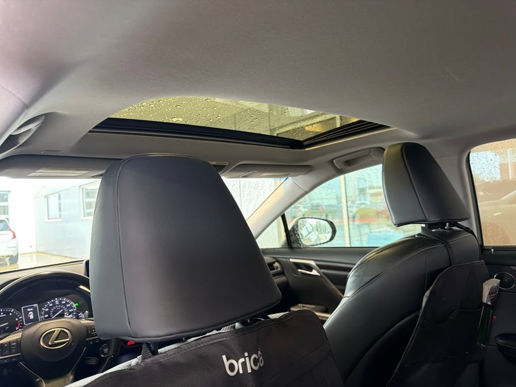 Used 2019 Lexus RX 350L Luxury w/ Accessory Package FWD image 6