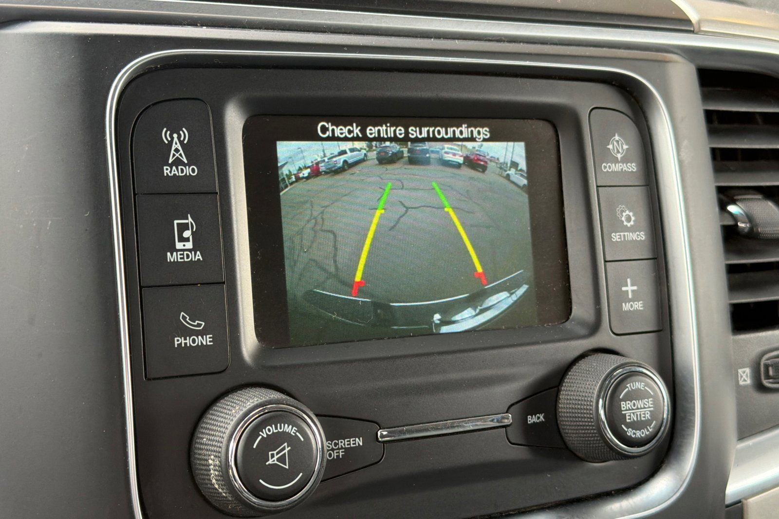 Used 2020 RAM 1500 Classic SLT AWD/4WD image 19