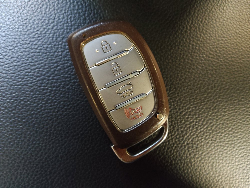 Used 2017 Hyundai Elantra Limited image 32