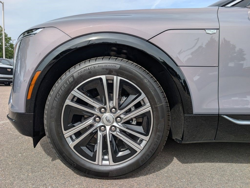 Certified 2026 Cadillac Lyriq Premium Luxury AWD/4WD image 6