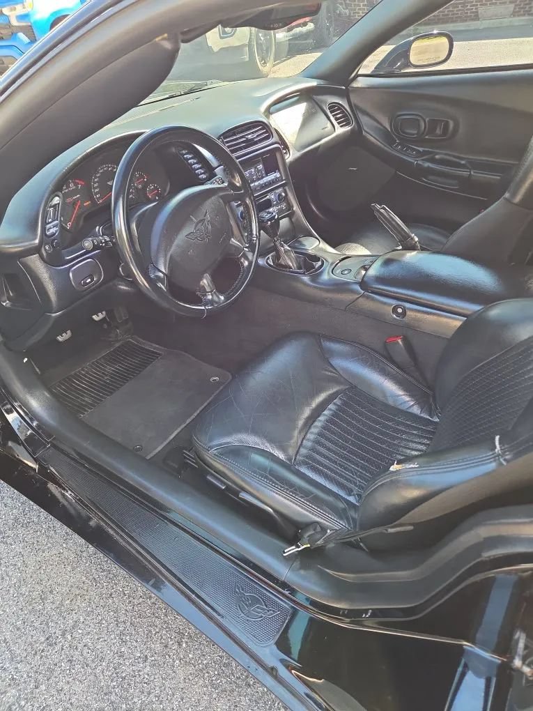 Used 2003 Chevrolet Corvette Z06 w/ Memory Package, 3 Drivers RWD image 8