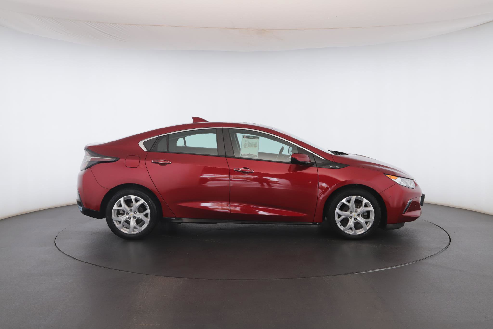 Used 2018 Chevrolet Volt Premier w/ Driver Confidence Package FWD image 23