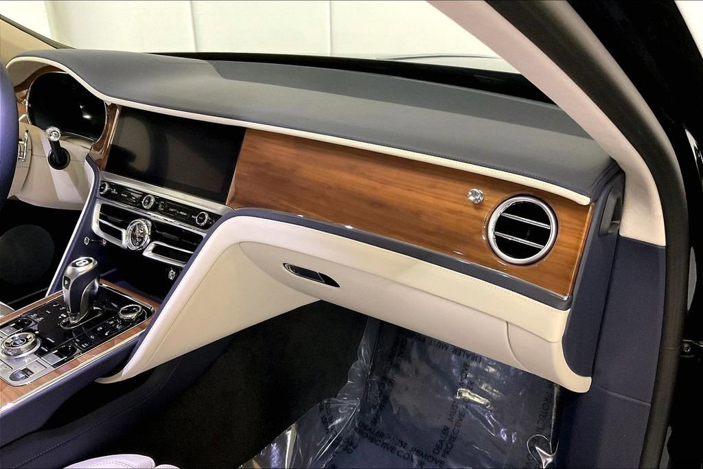New 2026 Bentley Flying Spur Plug-In Hybrid image 13
