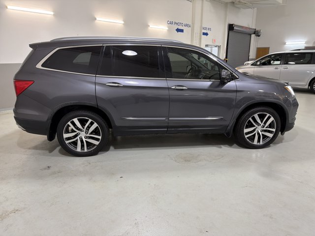 Used 2017 Honda Pilot Touring image 10