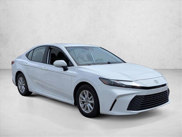 Used 2025 Toyota Camry LE FWD image 3