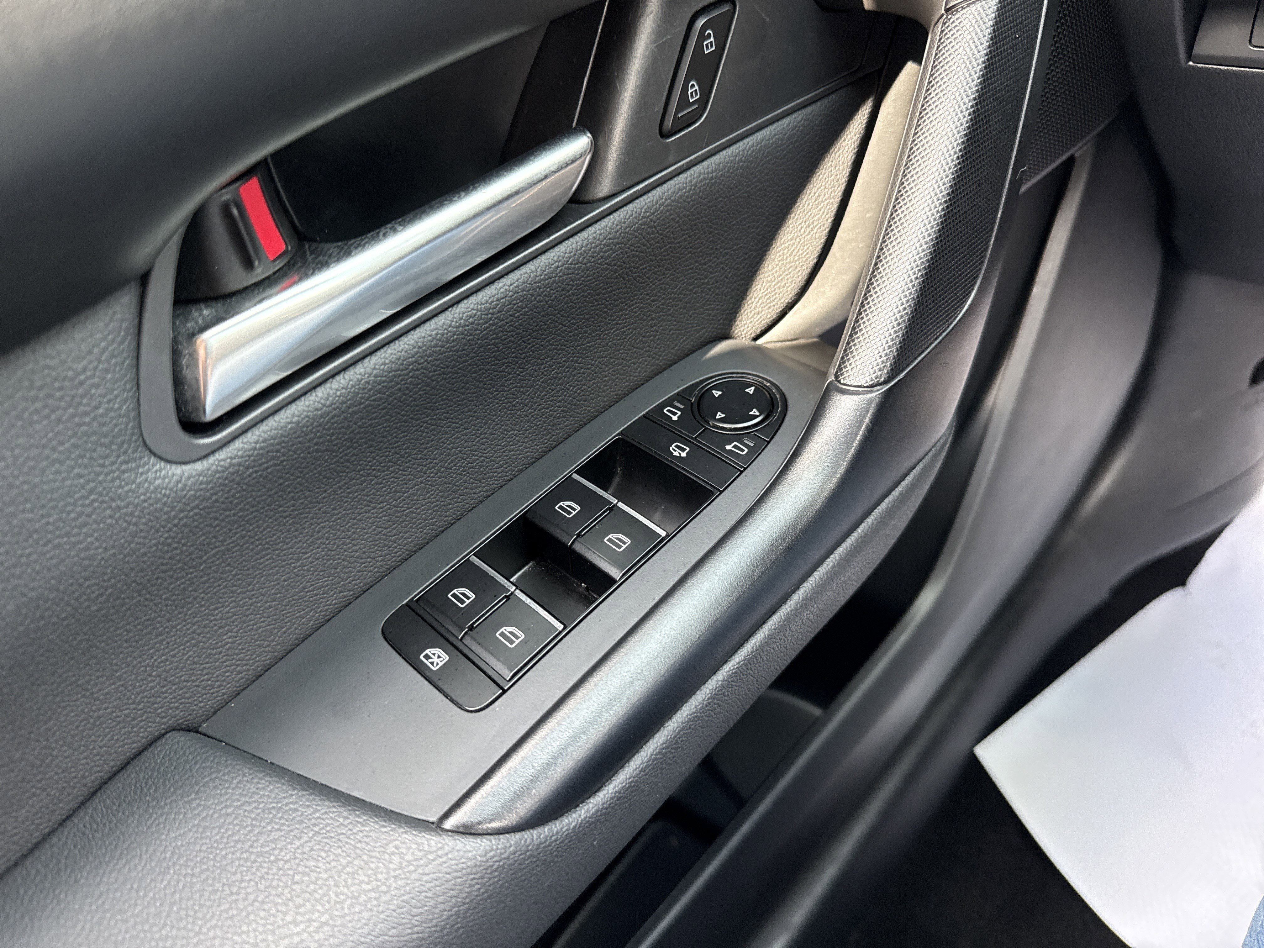 Used 2025 MAZDA CX-50 2.5 Hybrid w/ Premium Plus Pkg image 16