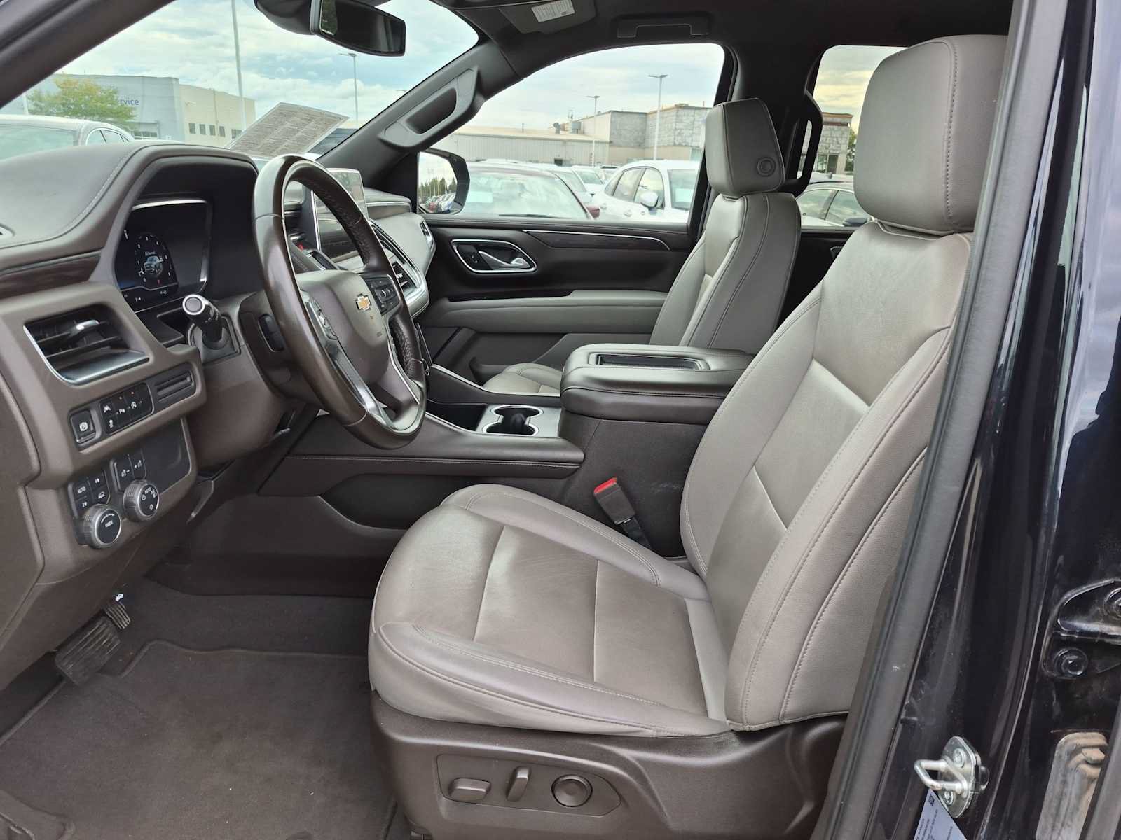 Used 2024 Chevrolet Tahoe LT AWD/4WD image 16