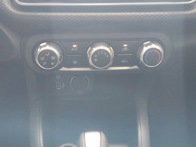 Used 2025 Nissan Kicks Play S FWD image 15