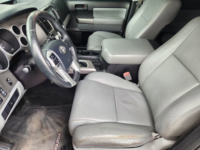 Used 2015 Toyota Sequoia SR5 w/ Premium Package RWD image 9