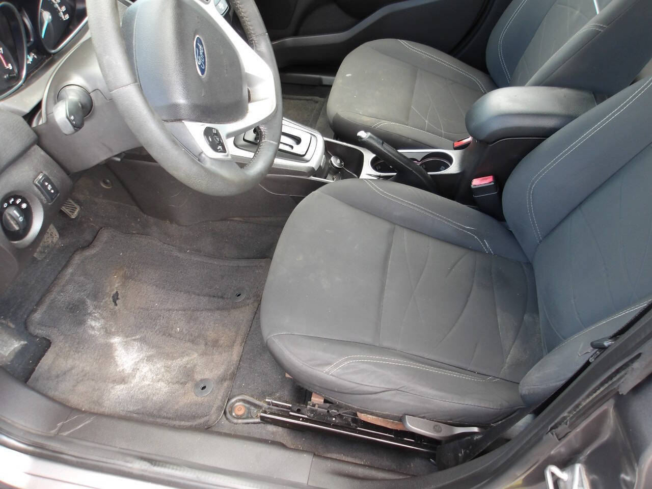 Used 2014 Ford Fiesta SE FWD image 5