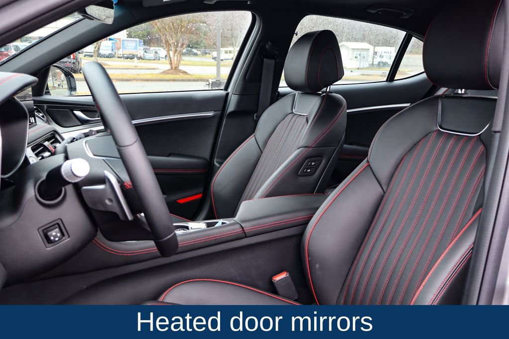 Used 2025 Genesis G70 2.5T w/ Sport Prestige Package image 10