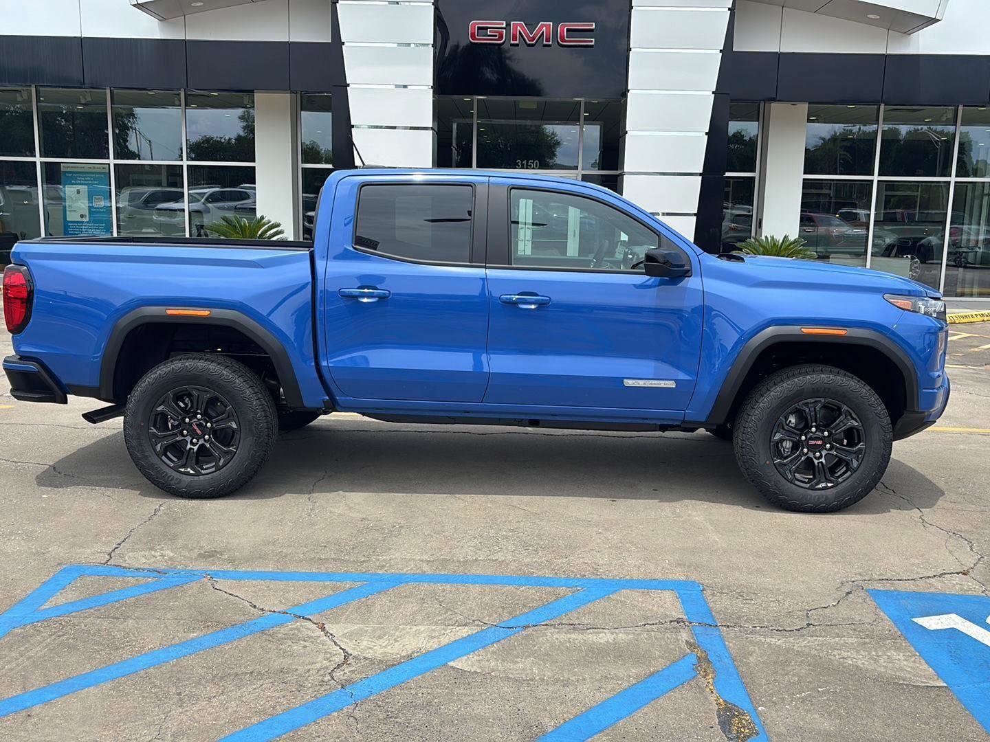 New 2025 GMC Canyon Elevation w/ Convenience Package image 9