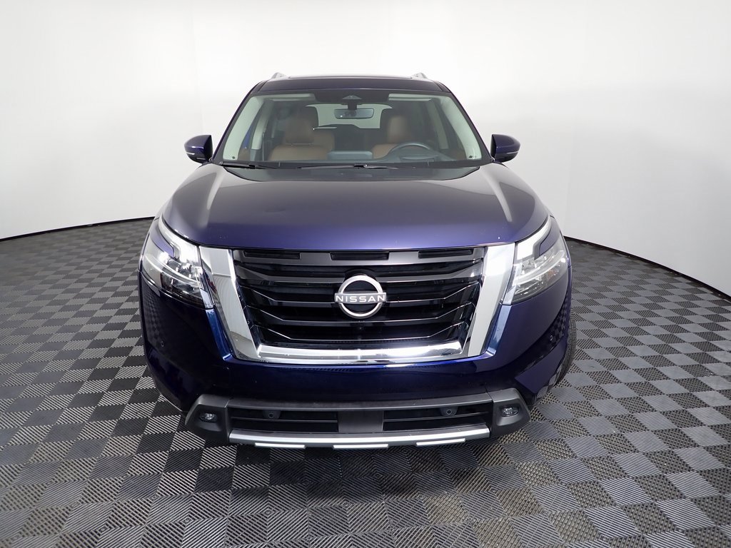 Used 2024 Nissan Pathfinder Platinum image 7