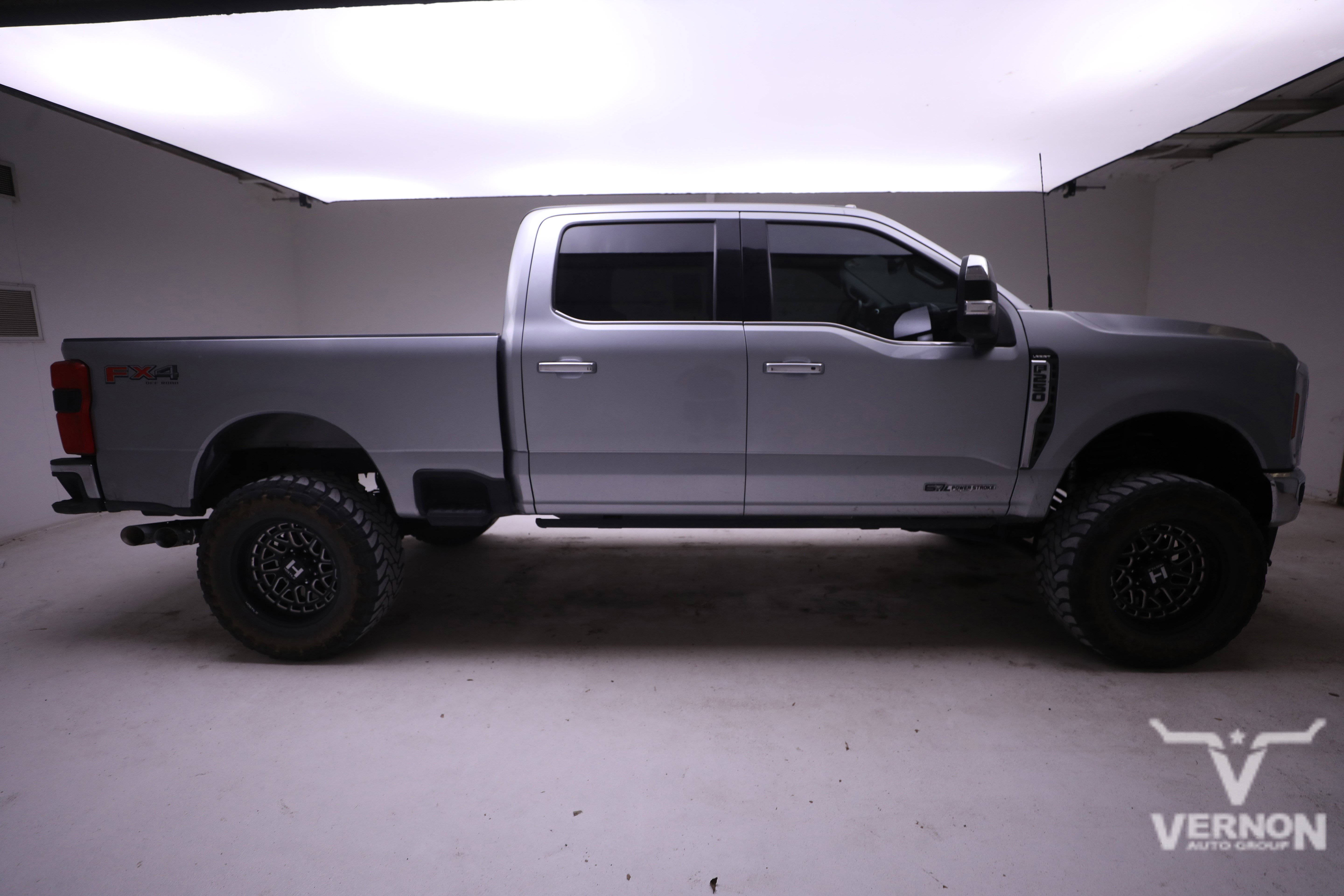 Used 2023 Ford F250 Lariat w/ Chrome Package image 5