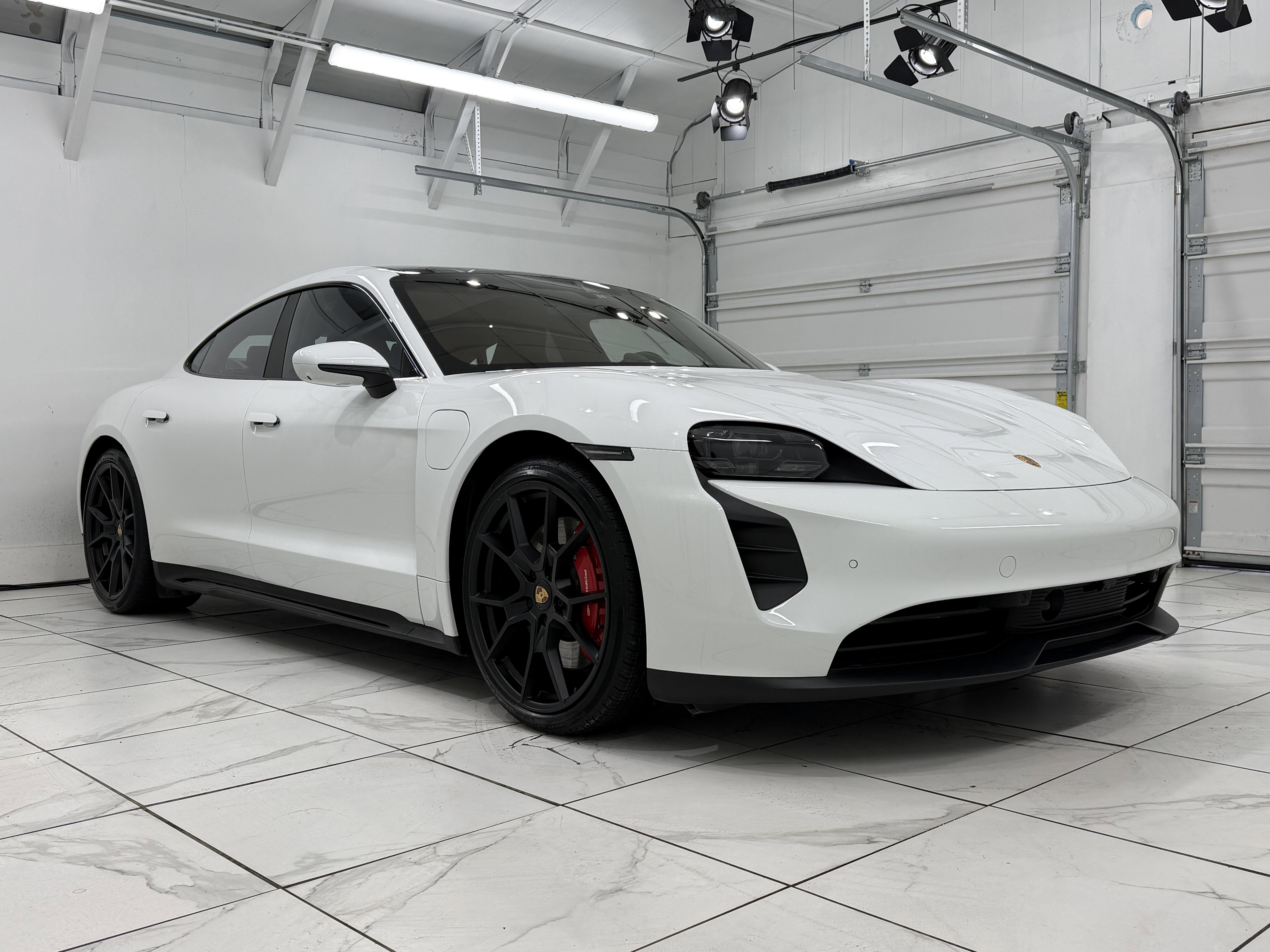 Certified 2024 Porsche Taycan GTS image 10