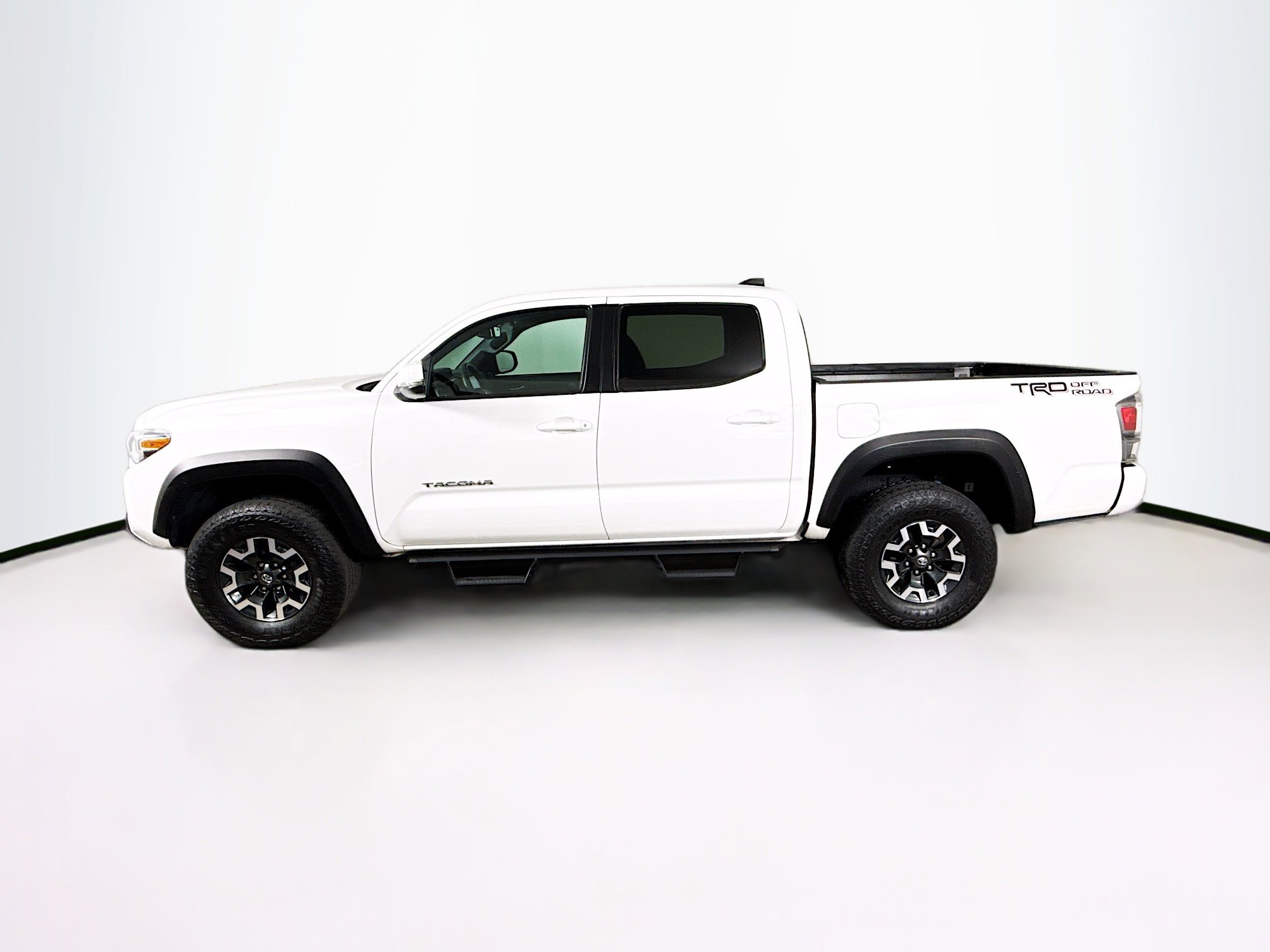 Used 2022 Toyota Tacoma TRD Off-Road w/ Technology Package image 7
