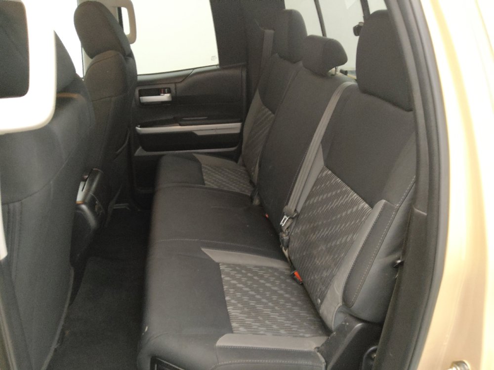Used 2019 Toyota Tundra SR5 w/ SR5 Upgrade Package AWD/4WD image 18