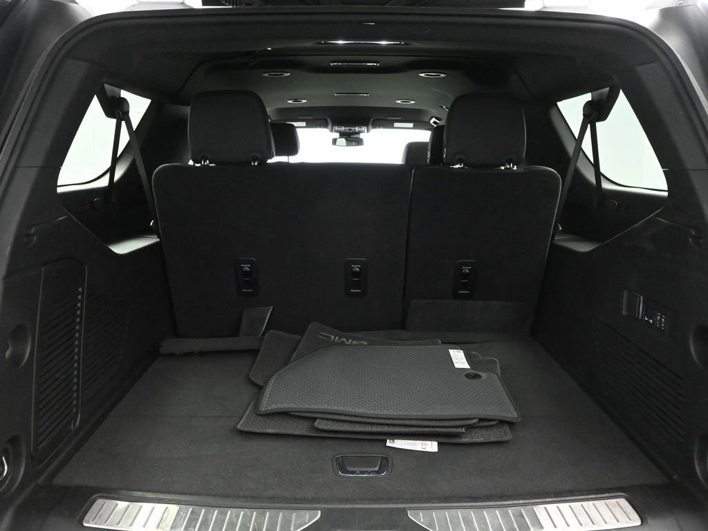 Used 2025 GMC Yukon XL Denali image 27