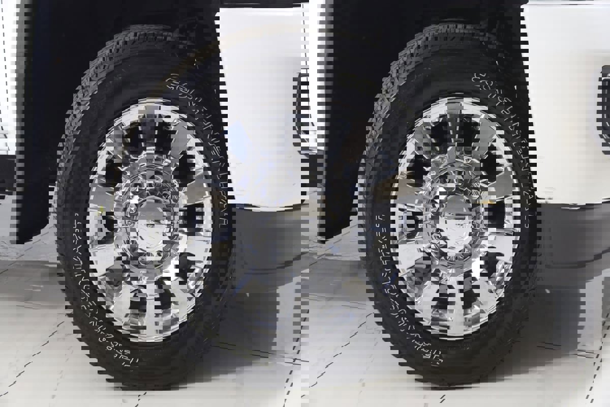 Used 2016 GMC Sierra 2500 Denali w/ Suspension Package, Off-Road AWD/4WD image 15