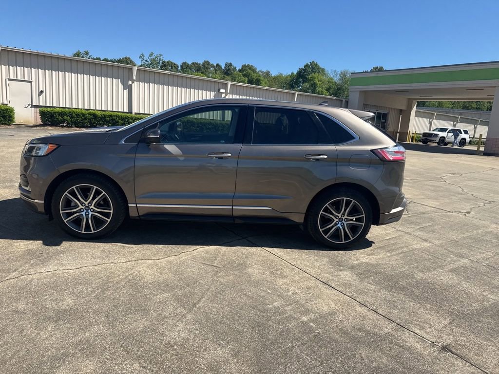 Used 2019 Ford Edge Titanium w/ Equipment Group 301A image 7