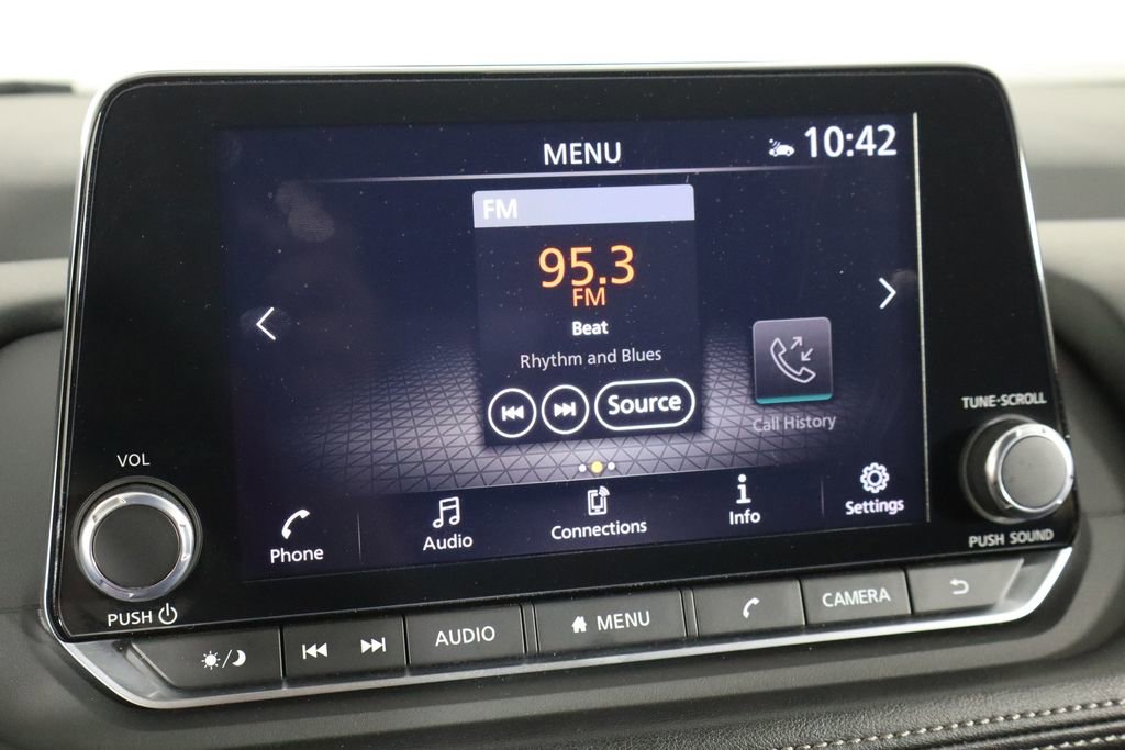 Used 2024 Nissan Rogue SV image 33