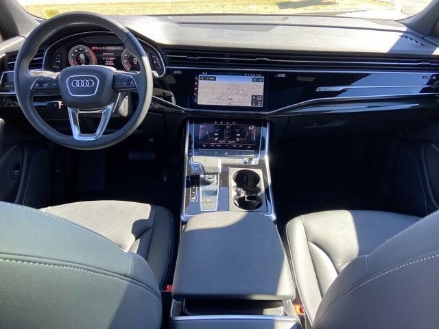 Used 2025 Audi Q7 3.0T Premium image 11