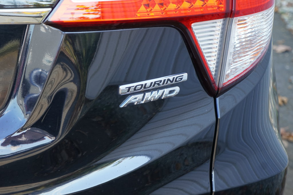 Used 2020 Honda HR-V Touring image 8