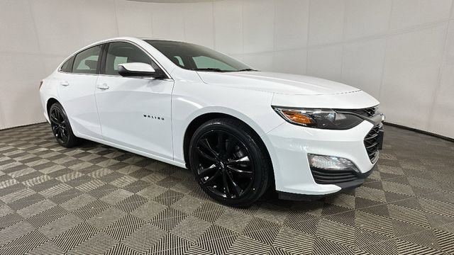 Used 2023 Chevrolet Malibu LT w/ Sport Edition FWD image 2