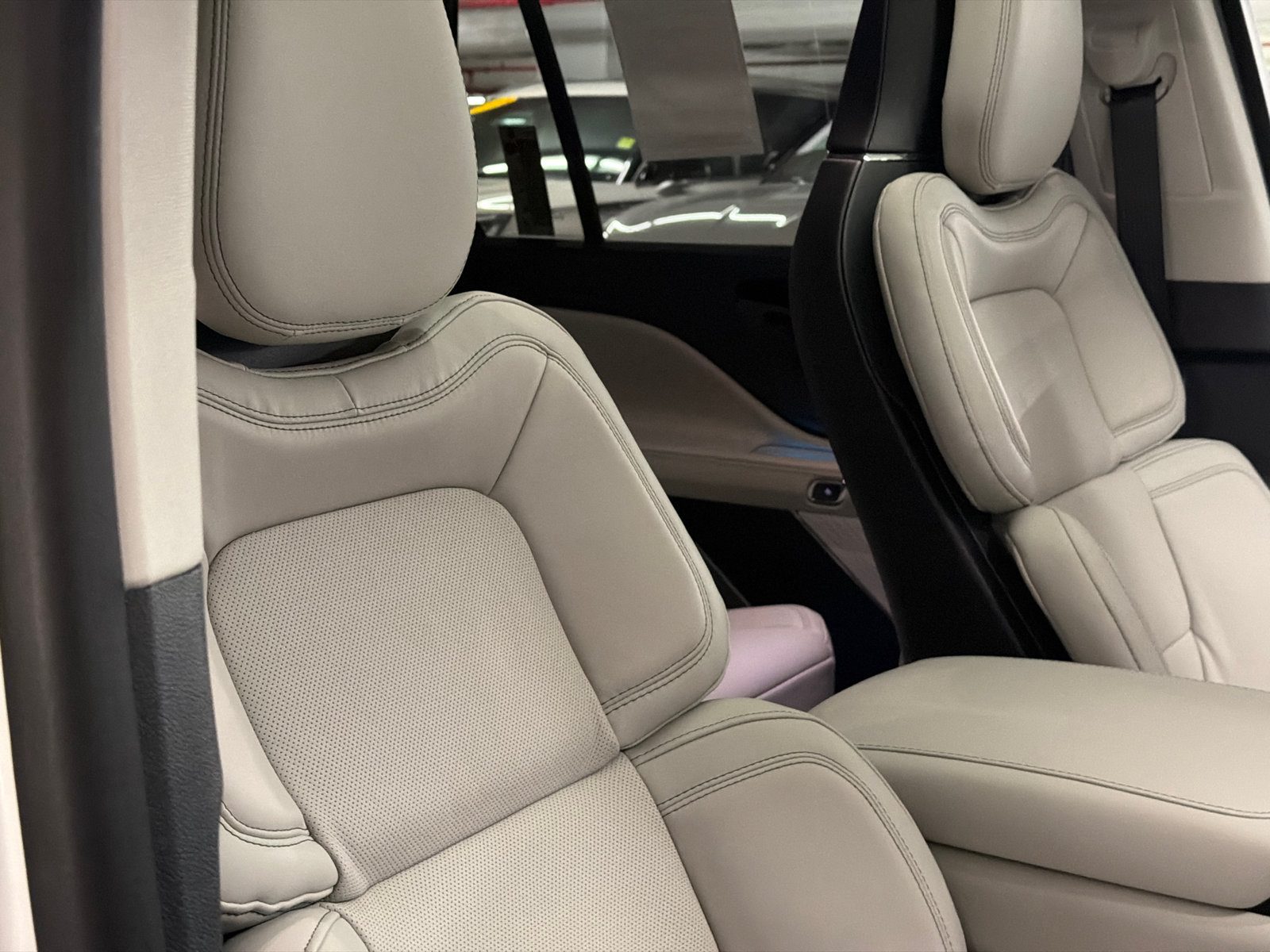 New 2027 Lincoln Aviator Reserve AWD/4WD image 11