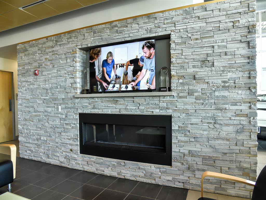 Certified 2025 Mercedes-Benz GLB 250 4MATIC image 31