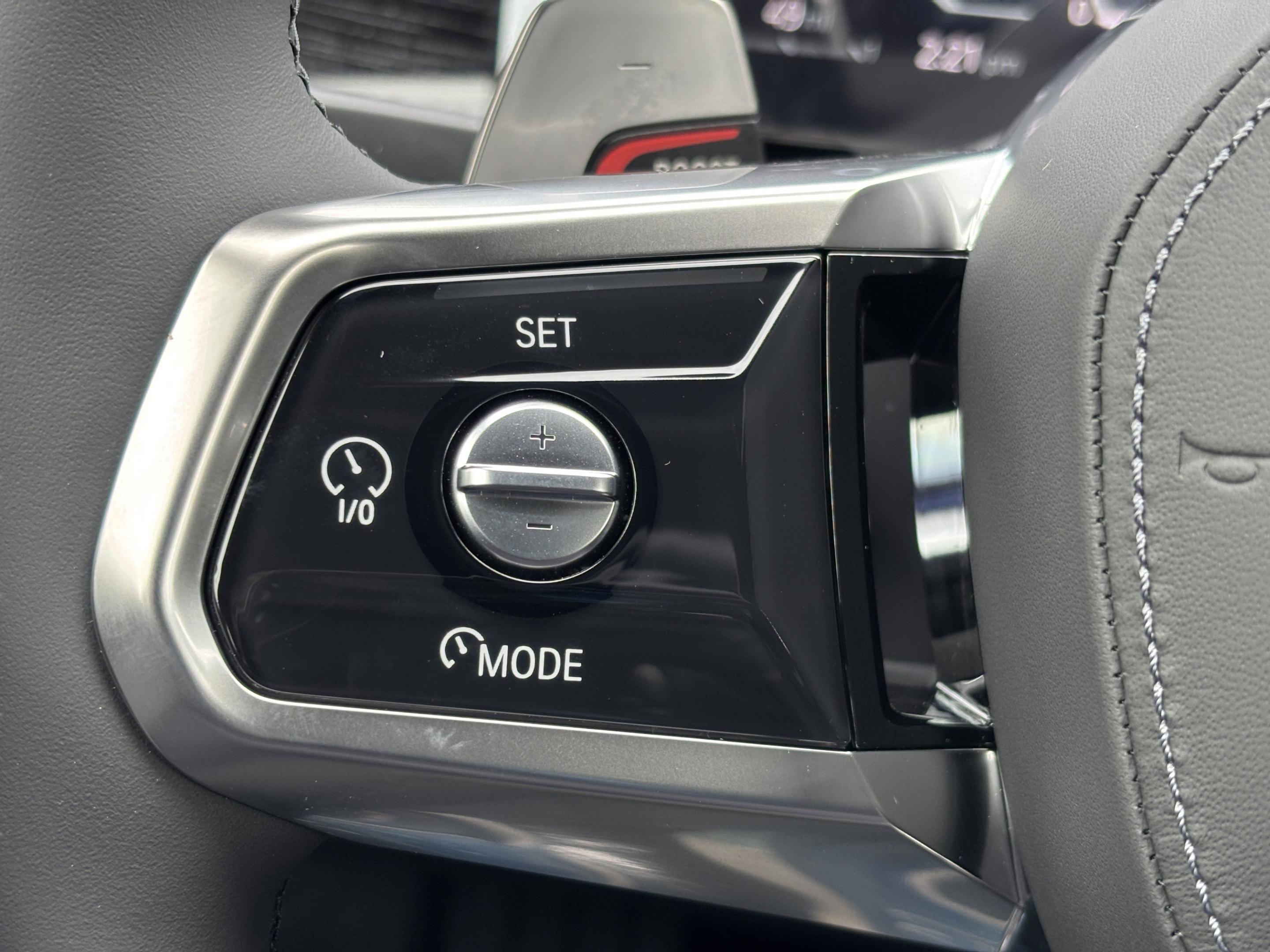 Used 2026 BMW 740i RWD image 33