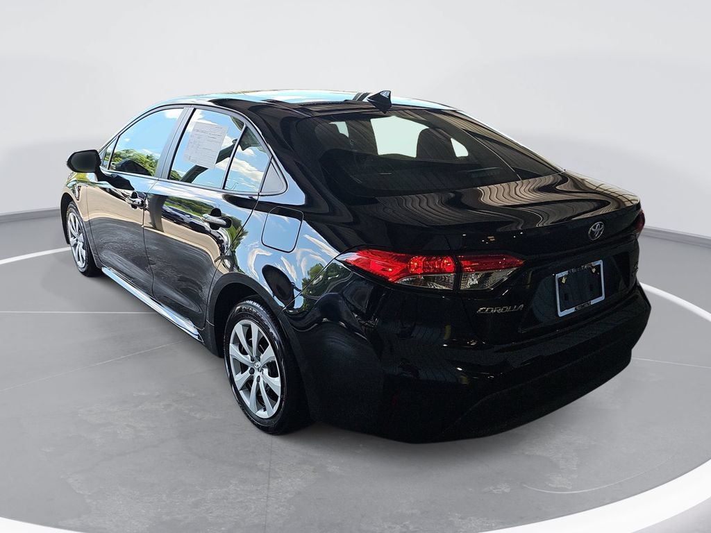 Used 2025 Toyota Corolla LE FWD image 7