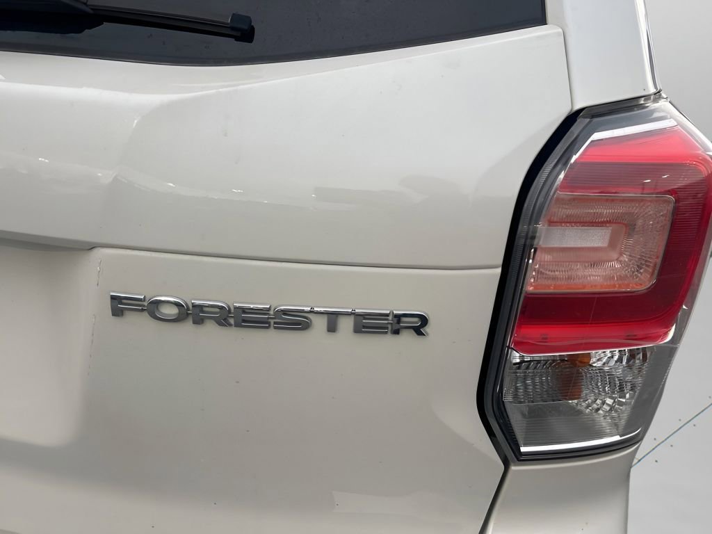 Used 2018 Subaru Forester 2.5i Touring w/ Popular Package #3B image 23