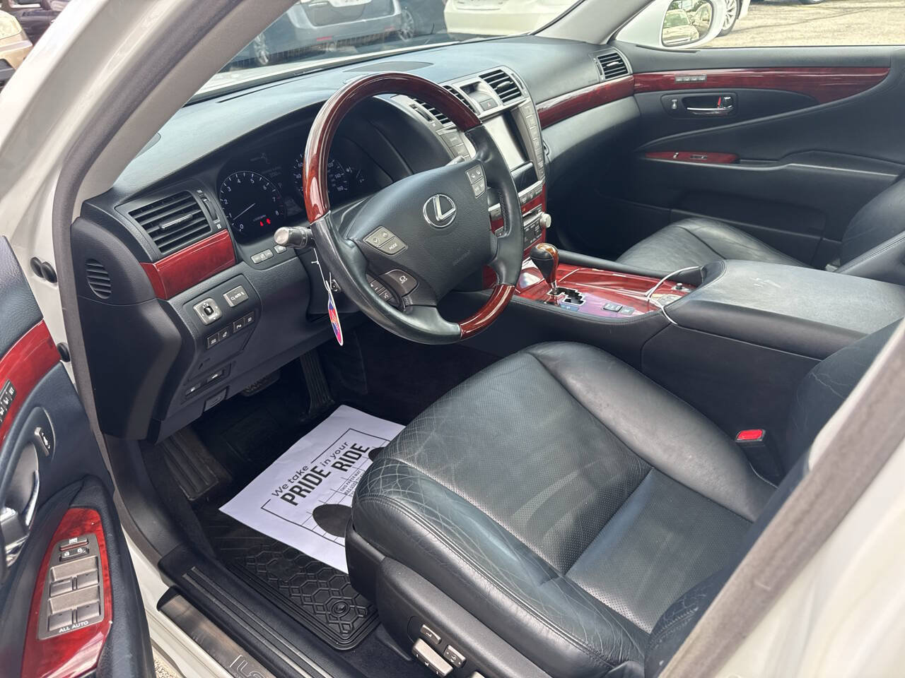 Used 2011 Lexus LS 460 w/ Luxury Value Edition RWD image 12