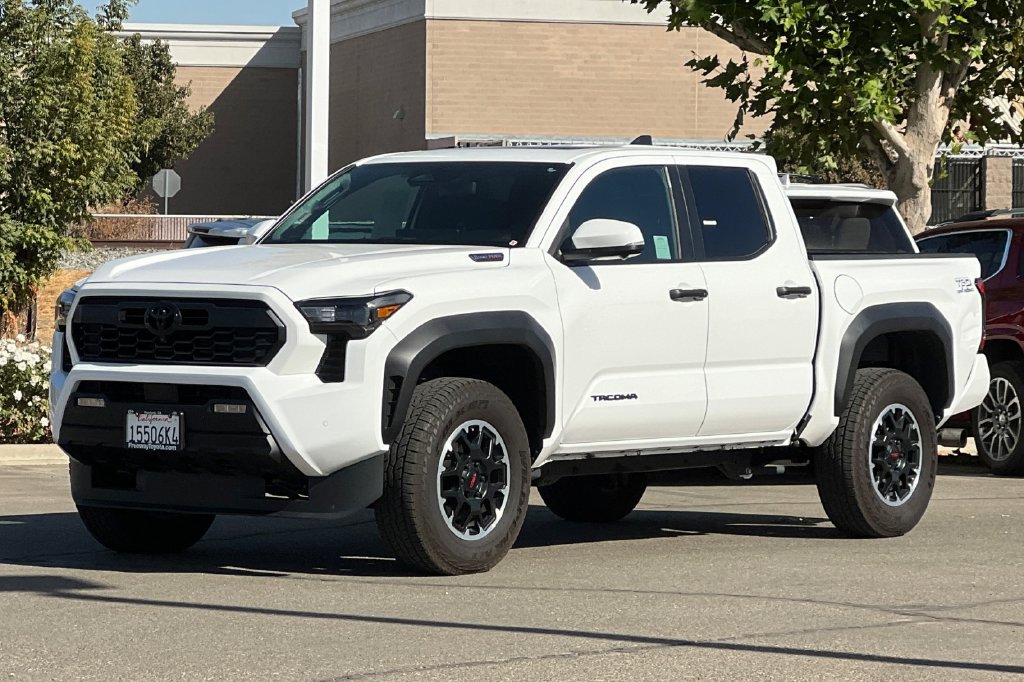 Certified 2026 Toyota Tacoma TRD Off-Road w/ TRD Off Road Premium Package AWD/4WD image 10