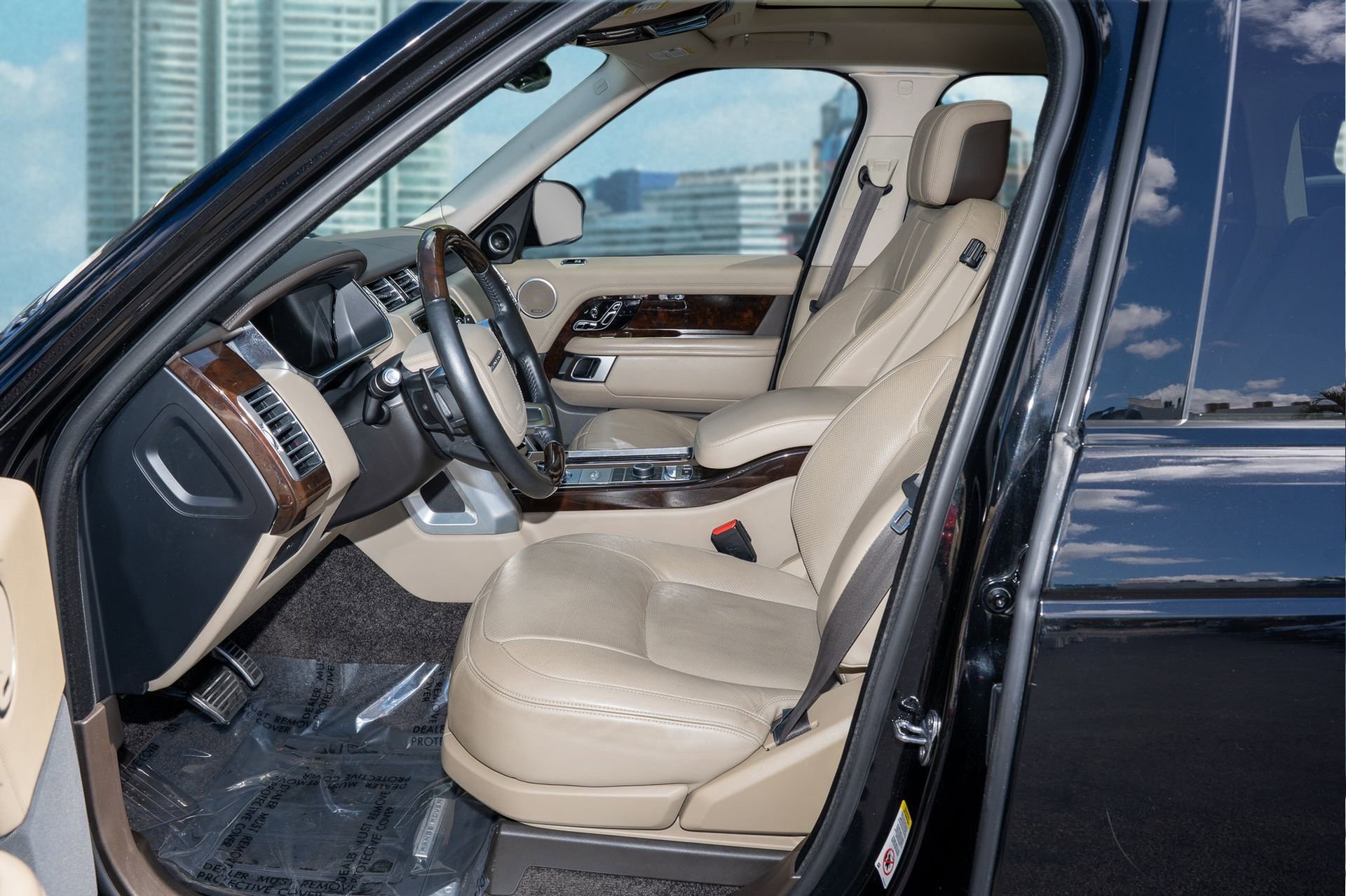 Used 2021 Land Rover Range Rover Westminster Edition image 16