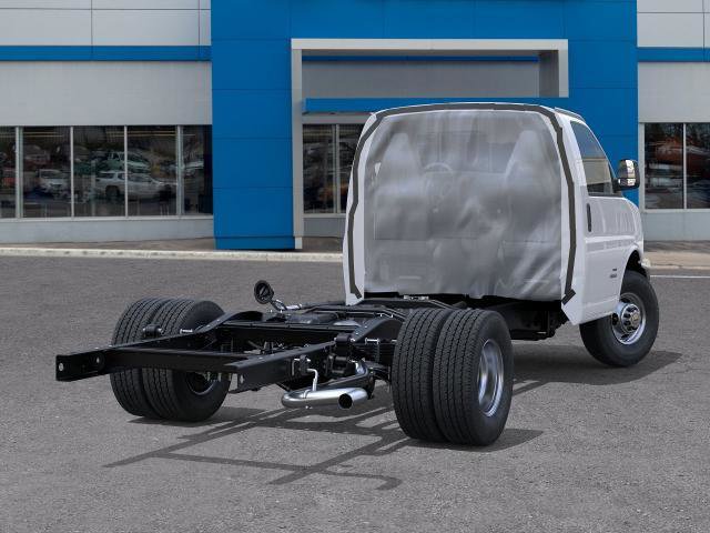 New 2026 Chevrolet Express 3500 image 4