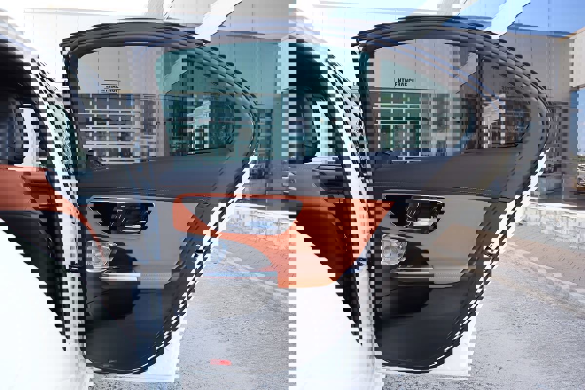 Used 2025 Mercedes-Benz C 300 Sedan image 70