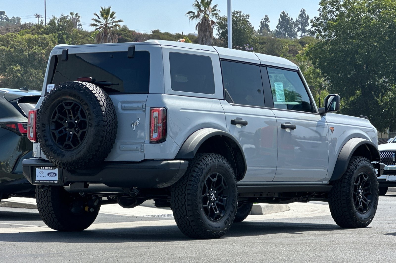 New 2026 Ford Bronco Badlands AWD/4WD image 3